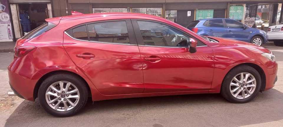 2016 MAZDA 3 1.6 DYNAMIC PETROL, AUTOMATIC TRANSMISSION, RED COLOUR, MILEAGE 80000KM