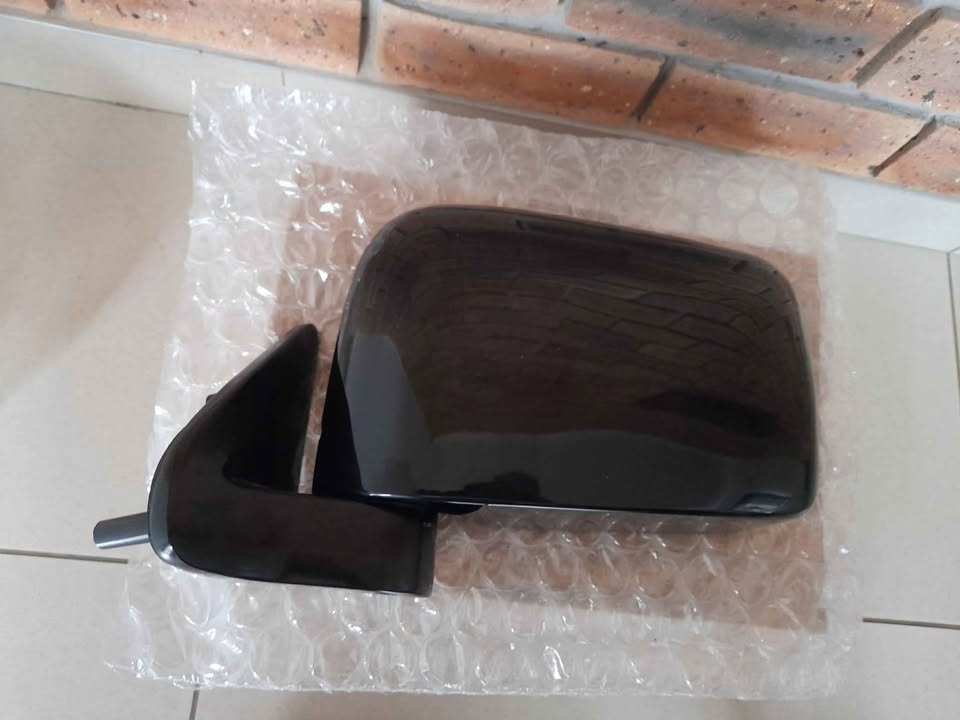 NISSAN HARDBODY NP300  06/22 BRAND NEW DOOR MIRROR MANUAL ADJUSTMENT BLACK TYPE FOR SALE