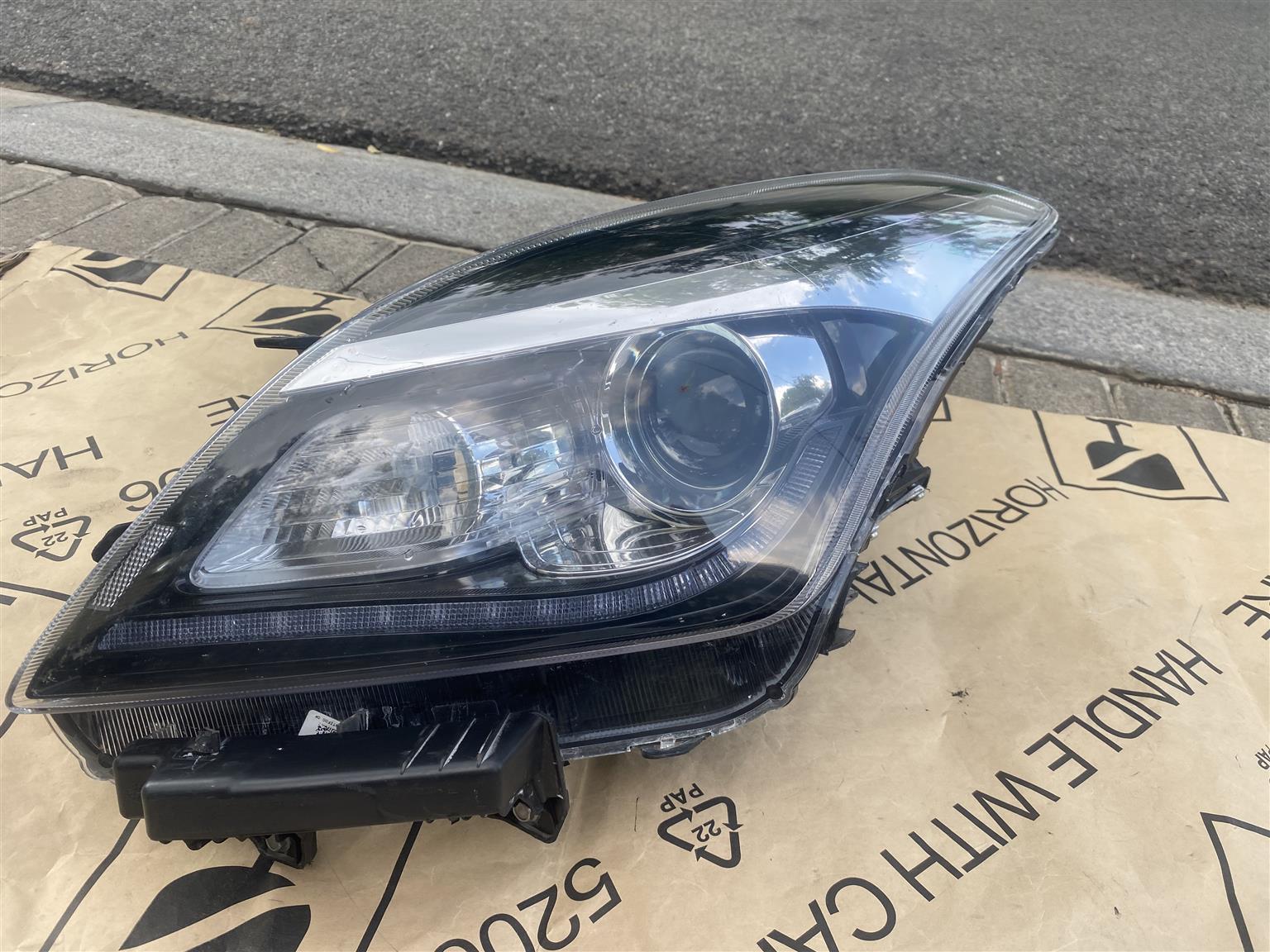 2022 TOYOTA STARLET/SUZUKI BALENO XENON HEADLIGHT LEFT SIDE FOR SALE