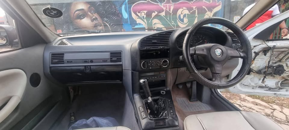 1998 BMW 218i for sale