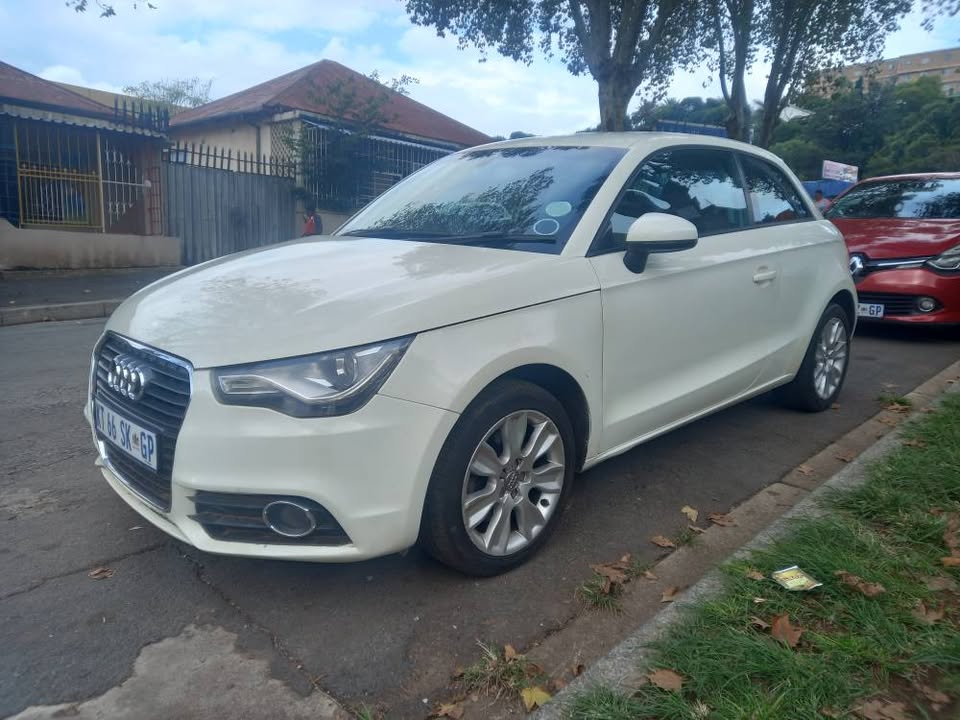 2012 AUDI A1 1.2 TFSI ATTRACTION AUTOMATIC, WHITE,