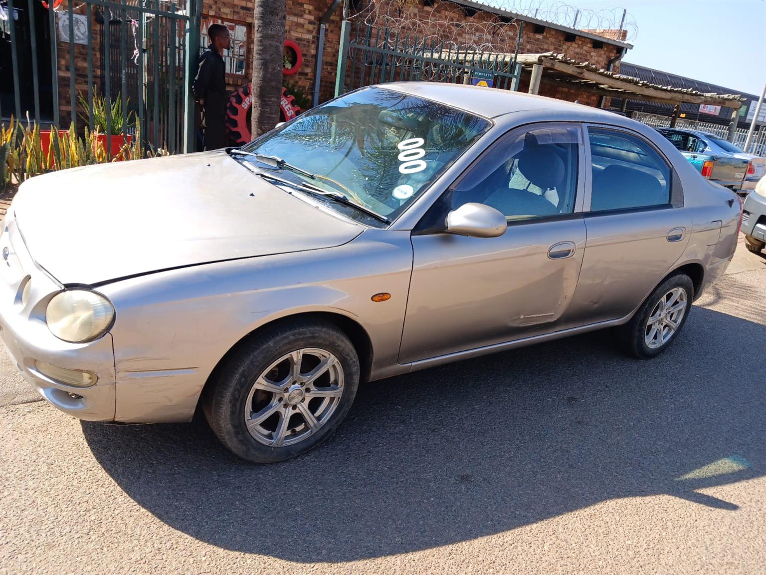KIA SHUMA WITH PAPERS FOR STRIPPING FOR SALE
