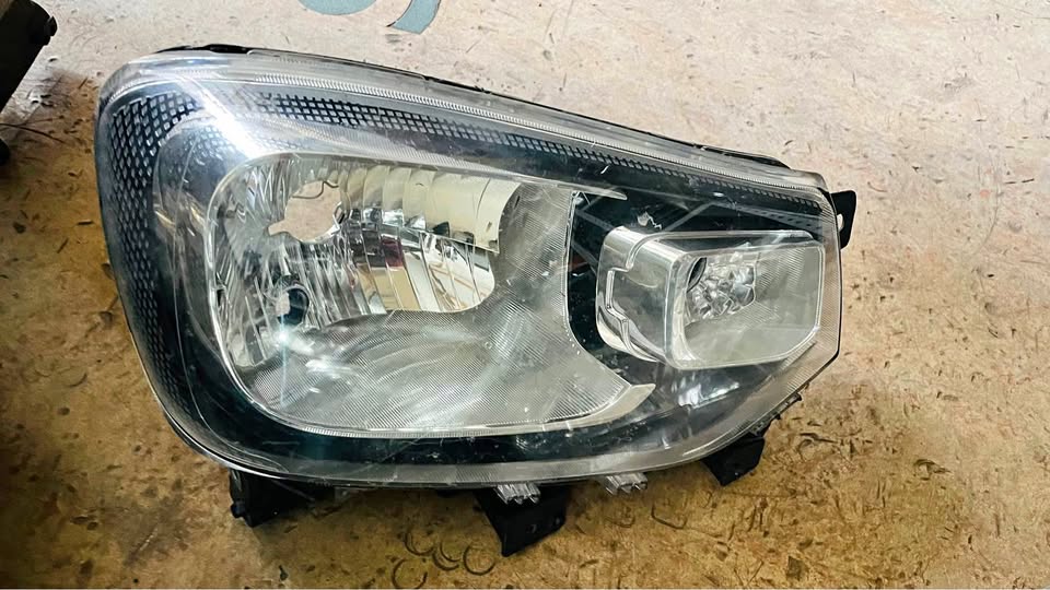 Suzuki S-Presso headlight - Private Seller Suzuki S-Presso headlight - Private Seller