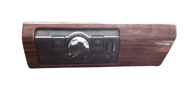 LAND ROVER LR2 HEADLIGHT CONTROL SWITCH (2008-2012) - Private Seller LAND ROVER LR2 HEADLIGHT CONTROL SWITCH (2008-2012) - Private Seller