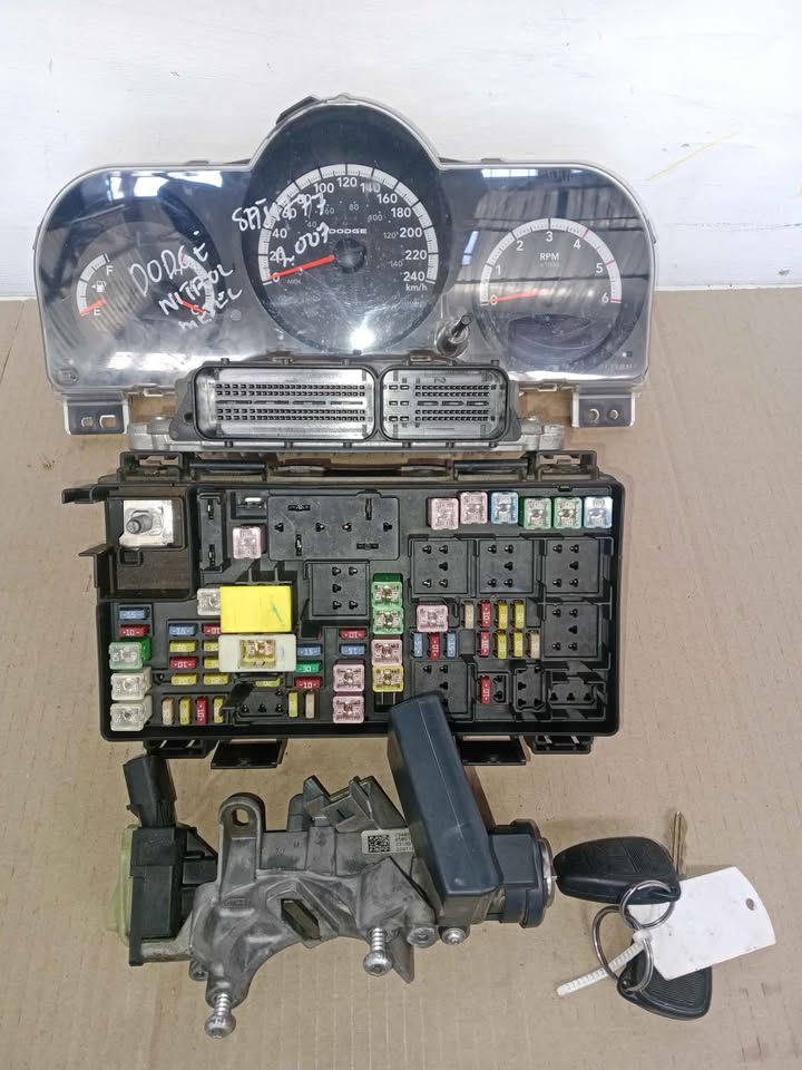 Used Dodge Nitro 2.8D complete Lockset - Private Seller Used Dodge Nitro 2.8D complete Lockset - Private Seller