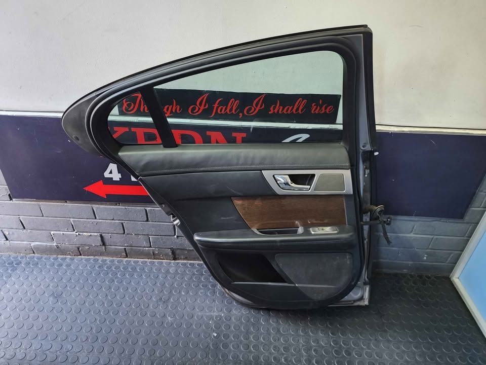 JAGUAR XF DOOR - REAR LEFT