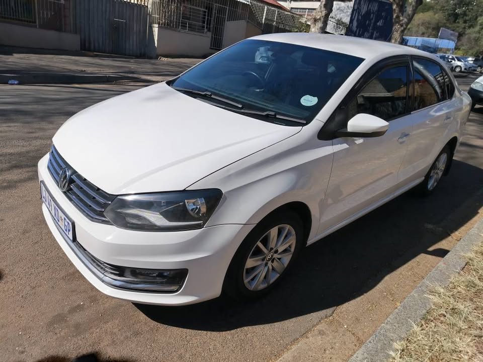 2019 V W polo 6 sedan 1.6