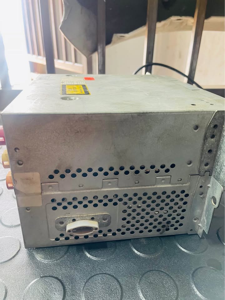 BMW (7 Series) CD Player - Private Seller