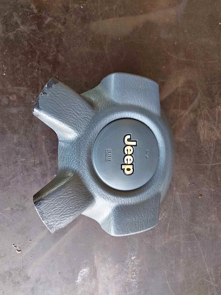 Used Jeep Cherokee KJ Steering Wheel Airbag P/N P5JS061DHAE