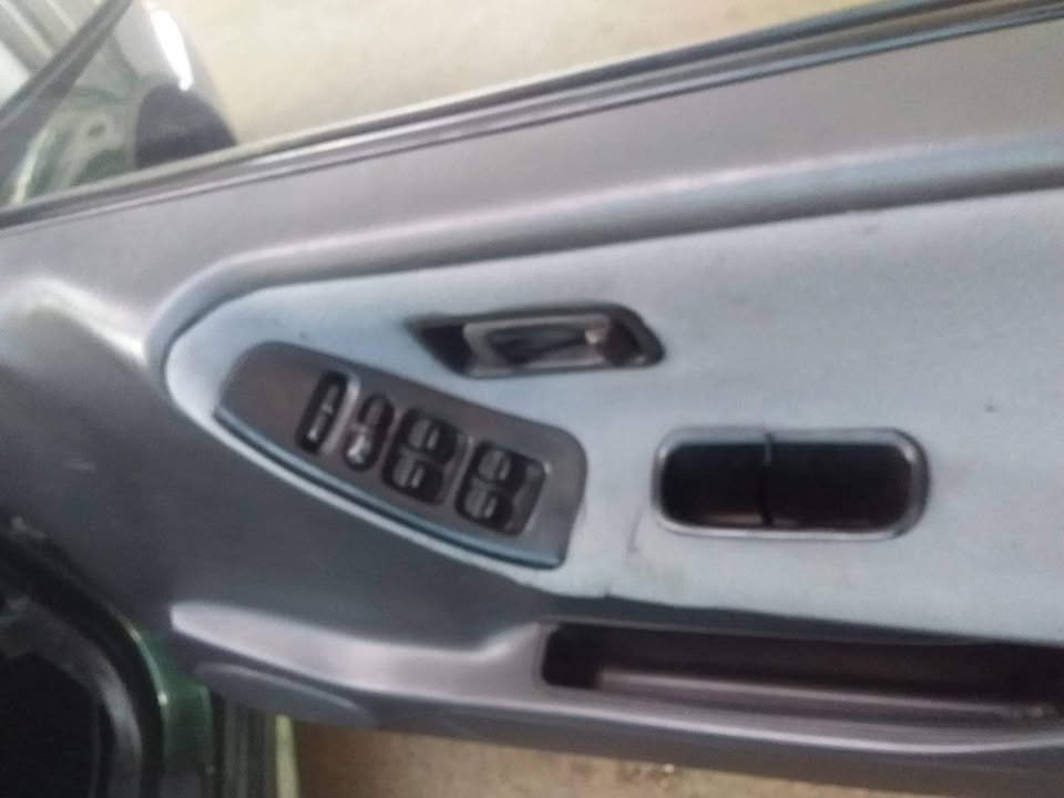 2001 Nissan Sentra sedan manual Transmission 2001