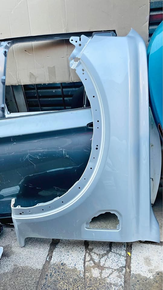 Ford Everest fender - Private Seller Ford Everest fender - Private Seller