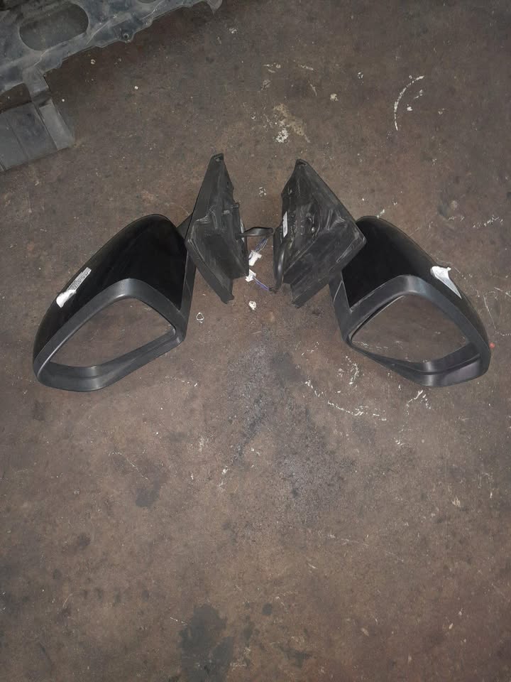 RENAULT TRIBER SIDE MIRRORS AVAILABLE - Private Seller RENAULT TRIBER SIDE MIRRORS AVAILABLE - Private Seller