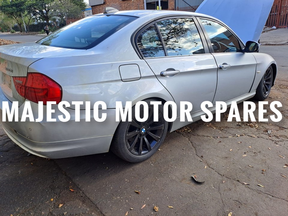 2009 BMW E90 LCI 320i spares parts for sale - Silver in colour - Private Seller 2009 BMW E90 LCI 320i spares parts for sale - Silver in colour - Private Seller