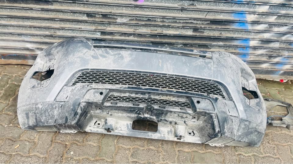 RANGE ROVER EVOQUE FRONT BUMPER 2015 - Private Seller RANGE ROVER EVOQUE FRONT BUMPER 2015 - Private Seller