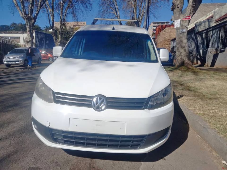 2013 VW CADDY PANEL VAN MAXX 2.0  TDI DIESEL, MANUAL, WHITE, 135000KMS