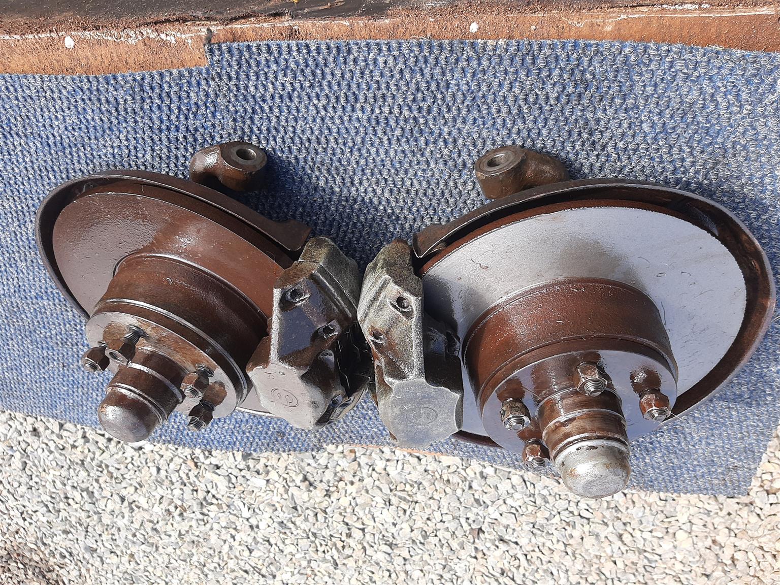 Chrysler valiant disc brakes