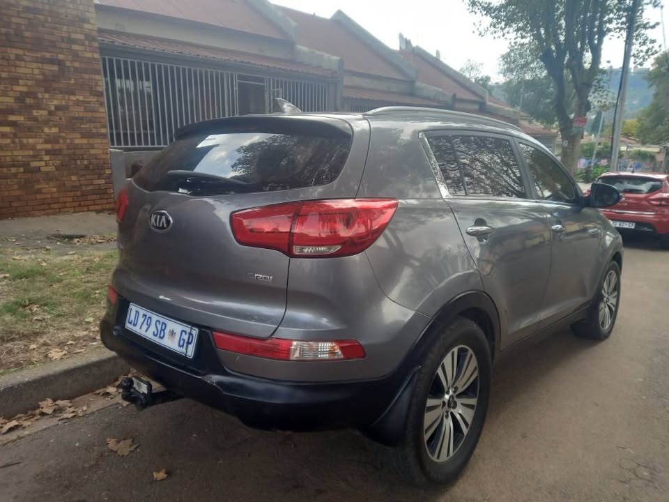 2014 Kia Sportage 2.0 CRDI AWD, AUTOMATIC, LEATHER SEATS  SUNROOF, 160000kms,
