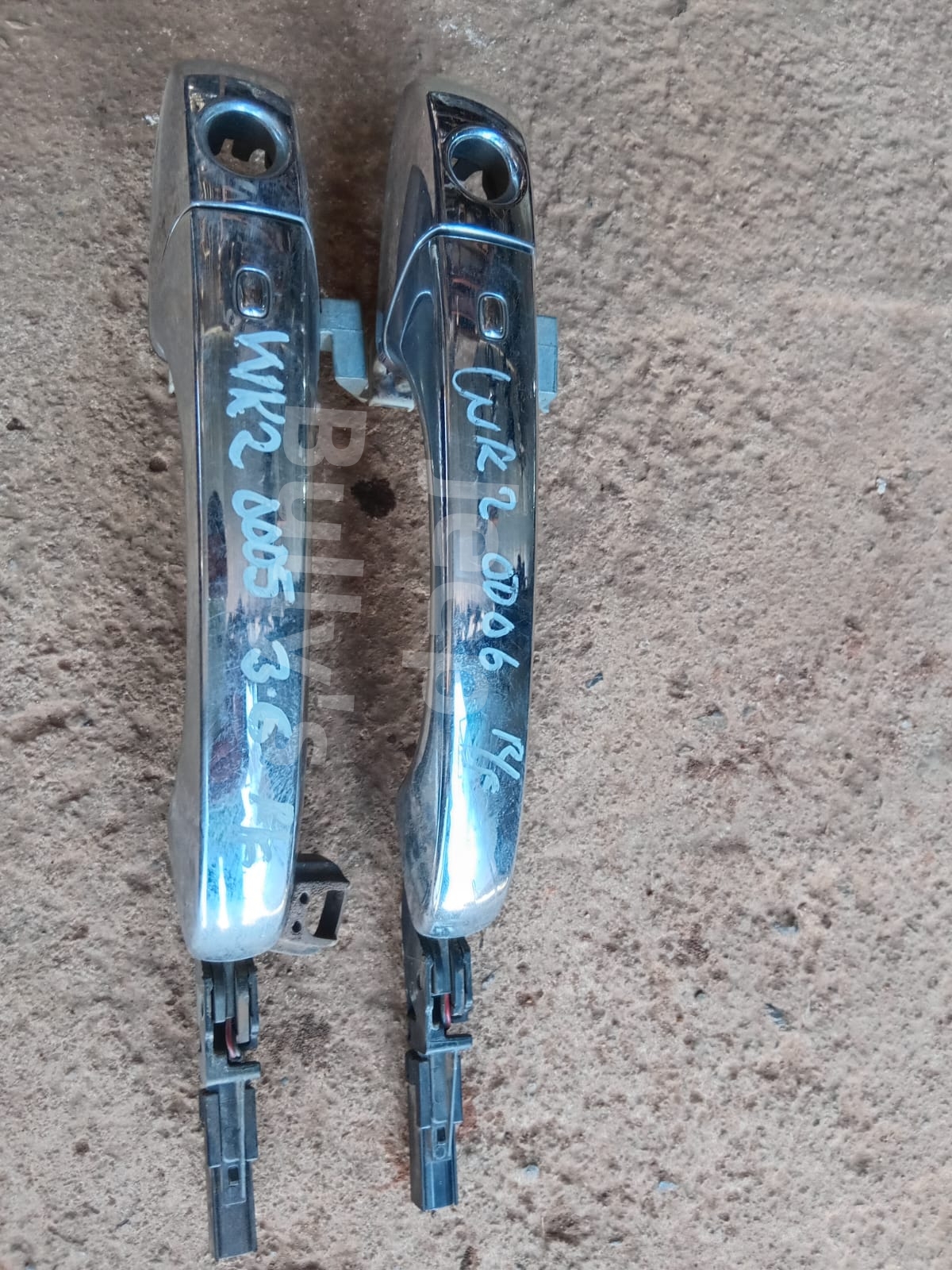 5.7 Jeep WK1 Preloved Door Handles (Front) - Private Seller 5.7 Jeep WK1 Preloved Door Handles (Front) - Private Seller