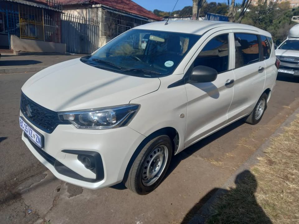2023 Suzuki Ertiga 1.5 Manual Petrol, White, Full service history, 94000kms