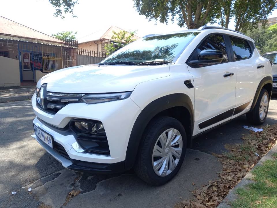 2022 Renault Kiger Engine Capacity 1.0 White Color  Manual Transmission  Petrol Mileage 28,000km