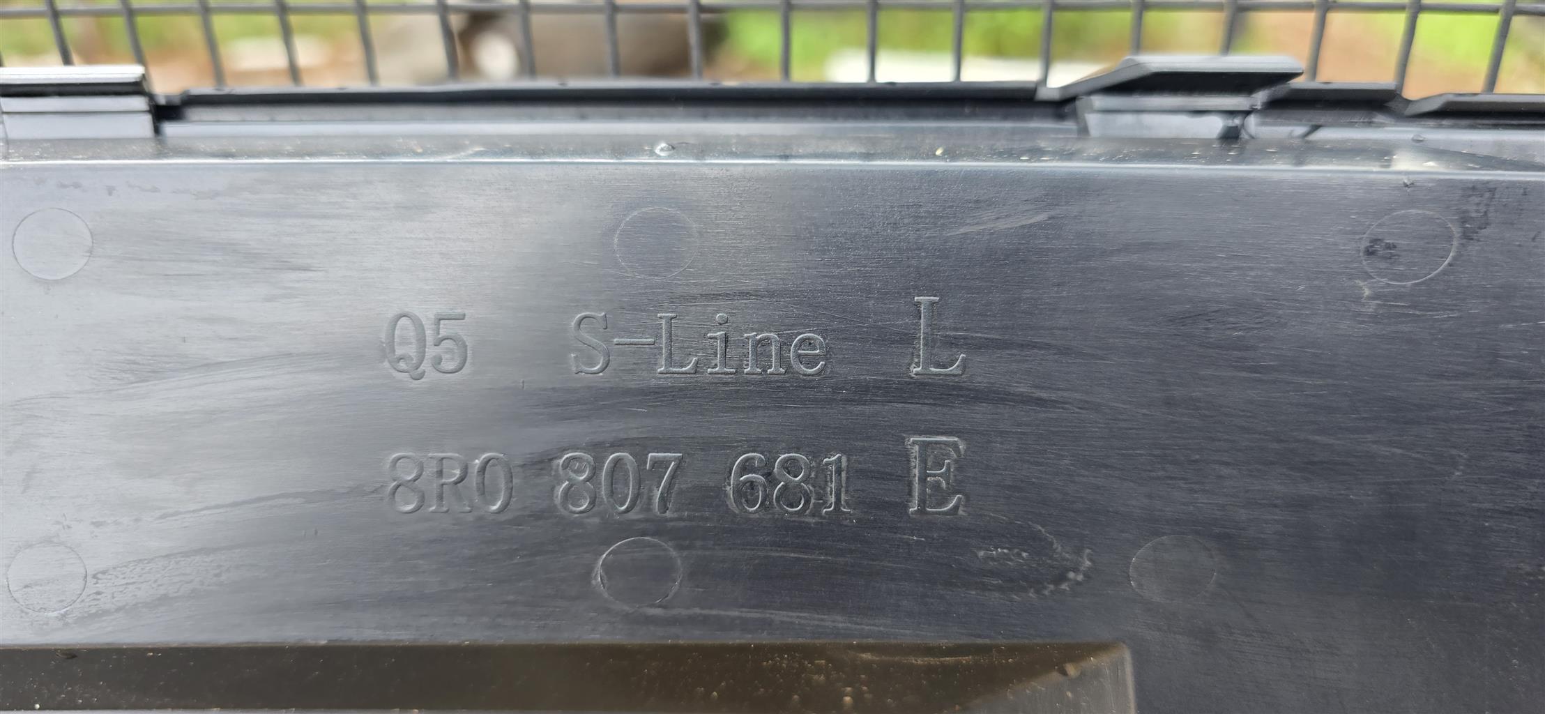 New stock arrivals Oem brand new Right side fog grill q5 2010 s line 8R0807681 - Private Seller New stock arrivals Oem brand new Right side fog grill q5 2010 s line 8R0807681 - Private Seller