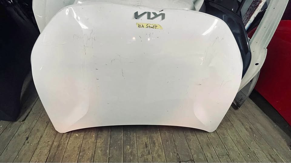 Kia Sonet bonnet - Private Seller Kia Sonet bonnet - Private Seller