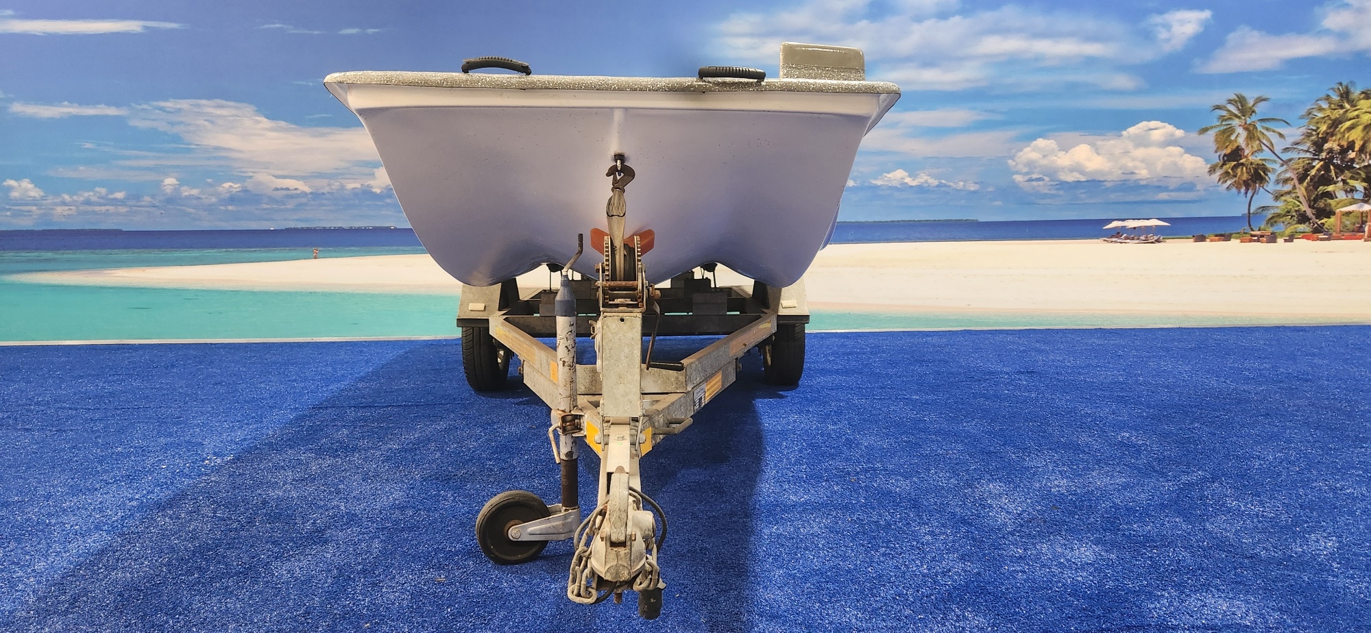 TUG 20 NEW STYLE  ON TRAILER