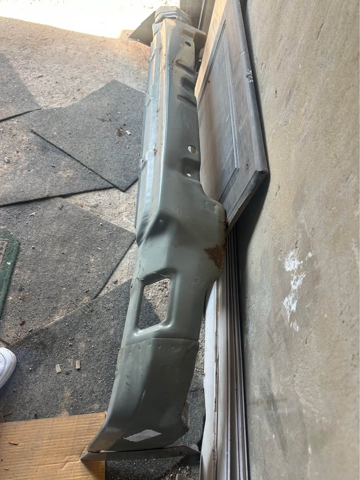 Nissan np300 front section base - Private Seller