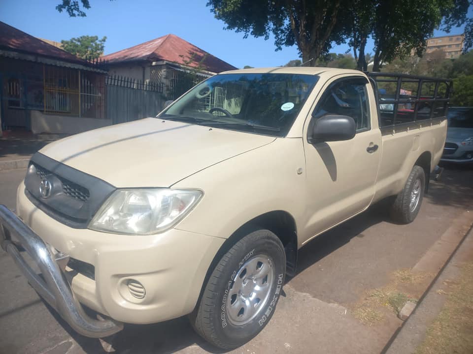 2009 TOYOTA HILUX S-CAB 2.5 D4D DIESEL, MANUAL 4X4, BEIG COLOR