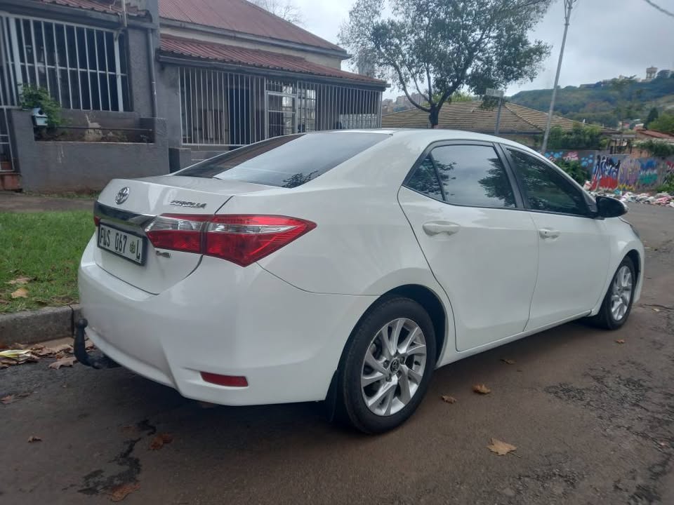 2017 TOYOTA COROLLA PRESTIGE 1.4 D4D DIESEL, MANUAL, WHITE, 75000KMS, Leather seats