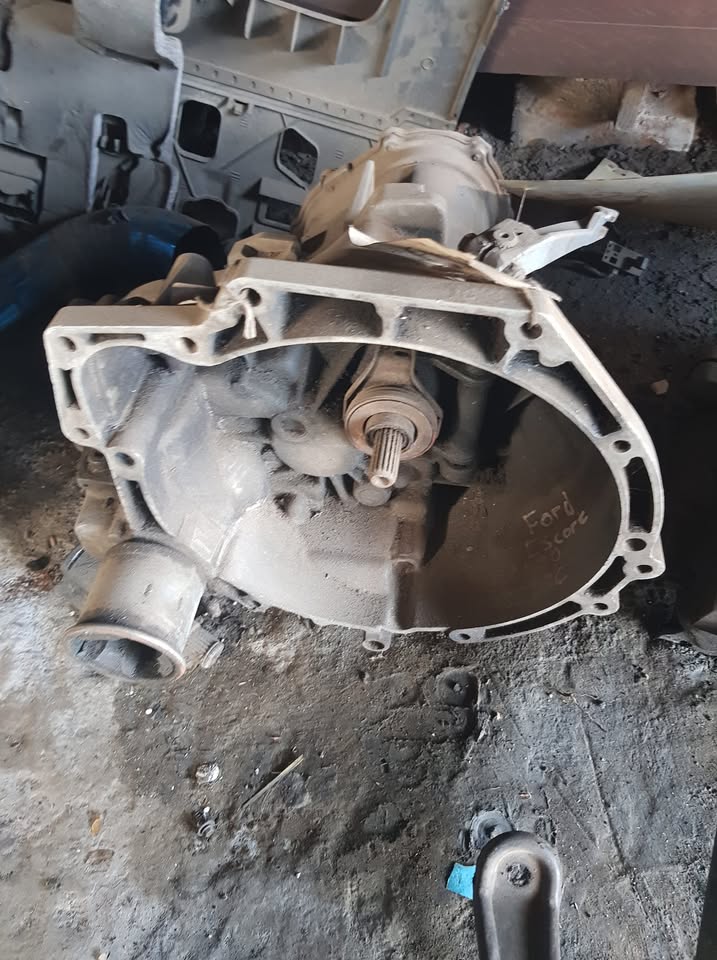 Ford escord ztec gearbox R4000 Contact us today - Private Seller Ford escord ztec gearbox R4000 Contact us today - Private Seller