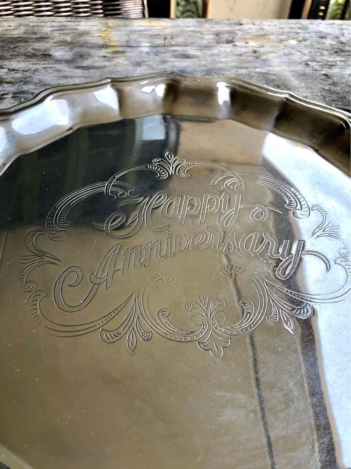 Round Silver-Plated Tray – 'Happy Anniversary' Design