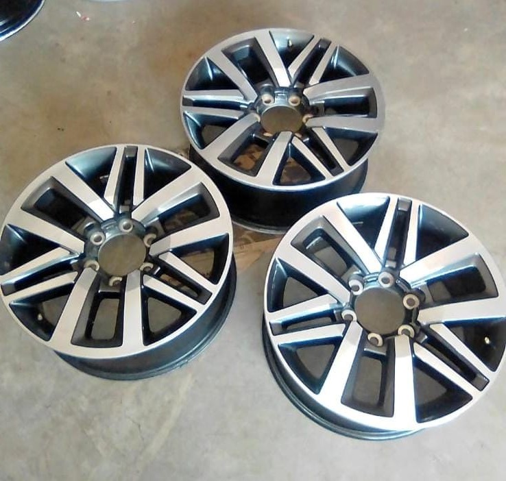 Toyota Hilux/Fortuner 18" original mags to use for spare wheel - Private Seller Toyota Hilux/Fortuner 18" original mags to use for spare wheel - Private Seller