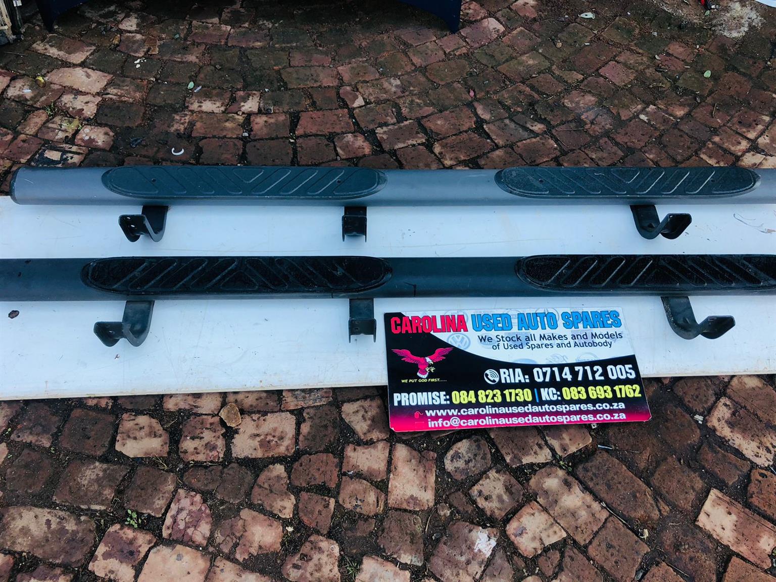 Nissan Navara replacement left side Side steps (replacement) - Private Seller