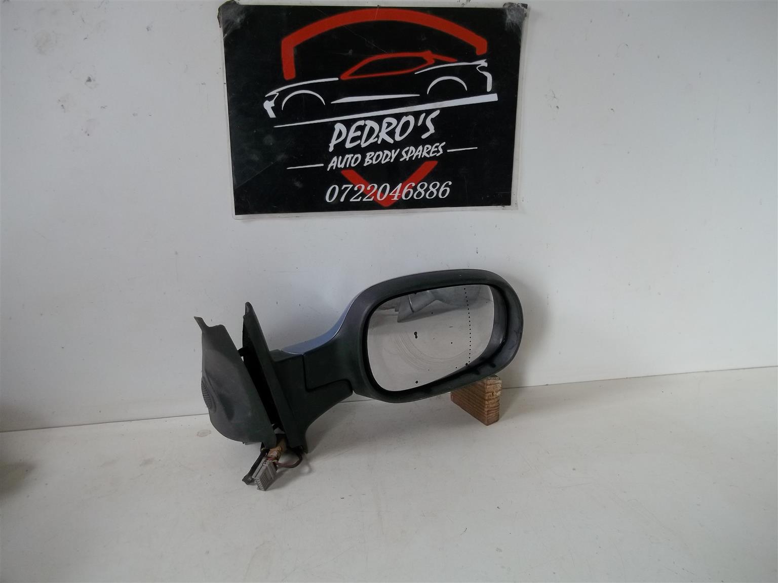 Nissan Micra right mirror (Electric) - Private Seller Nissan Micra right mirror (Electric) - Private Seller