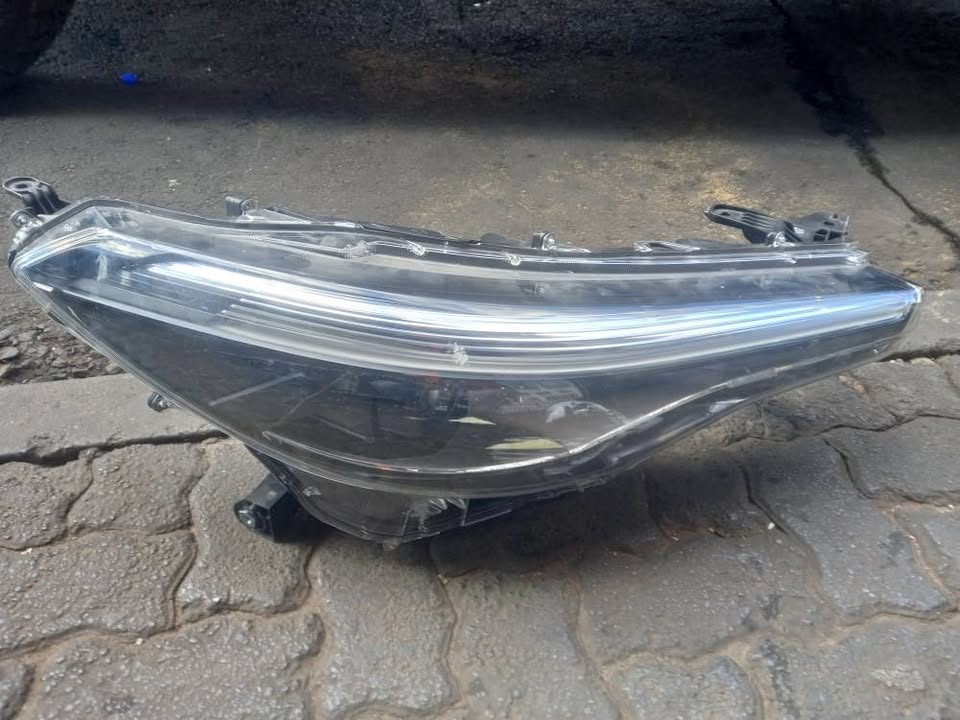 2021 - 2025 Toyota Corolla Cross Headlight Left Hand Side - Private Seller 2021 - 2025 Toyota Corolla Cross Headlight Left Hand Side - Private Seller