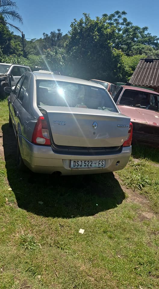 Renault logan 1.6 k7m parts available - Private Seller