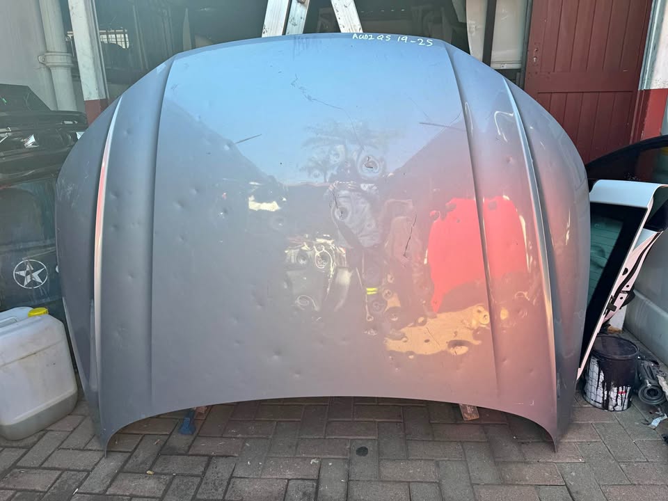 Audi Q5 Bonnet Hood - Private Seller Audi Q5 Bonnet Hood - Private Seller