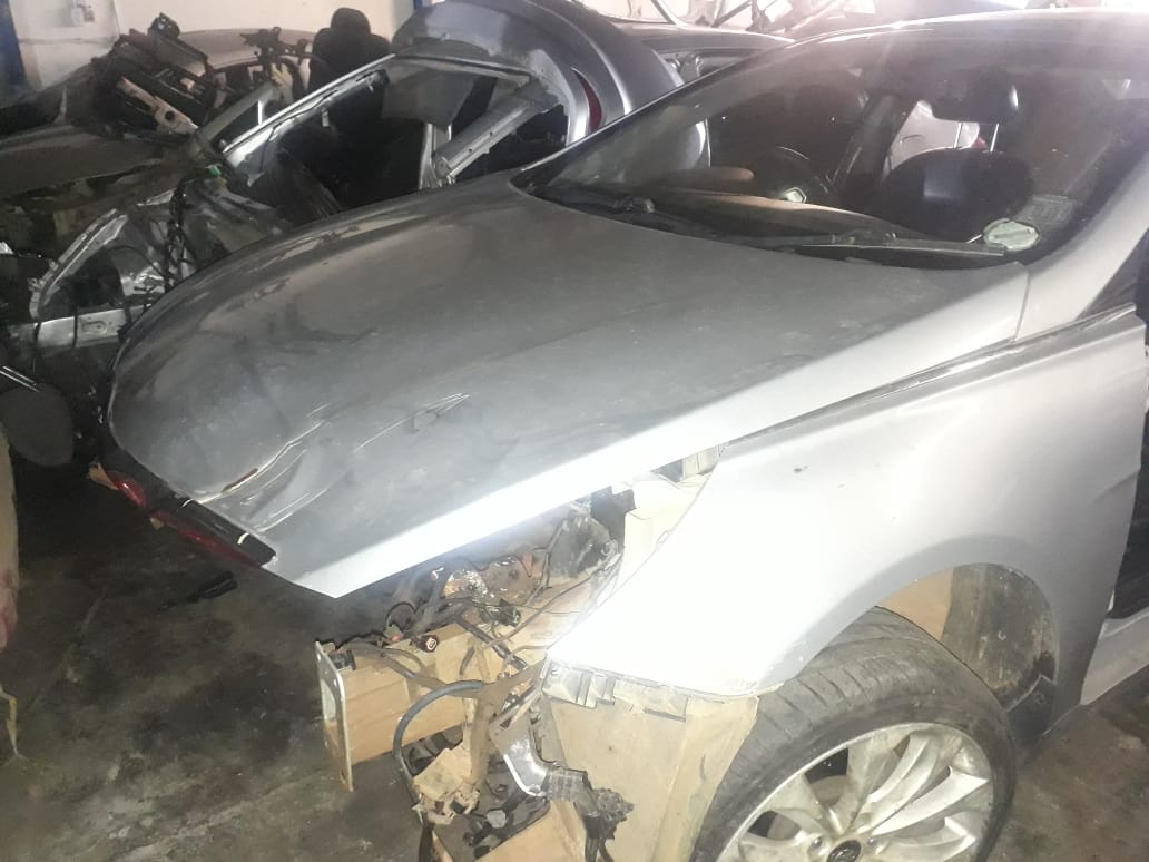 2012 Sonata Hyundai strip