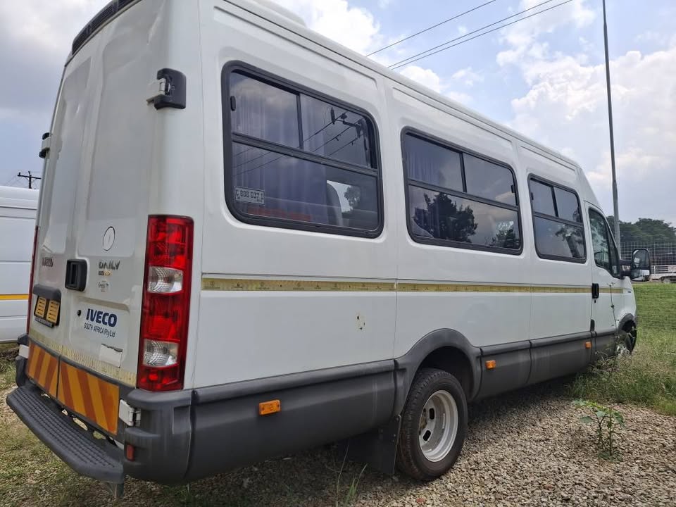 Iveco Daily 3.0HPi 17 Seater, 29k kms, long base, 1 previous owner, Vat Included in price, Call J