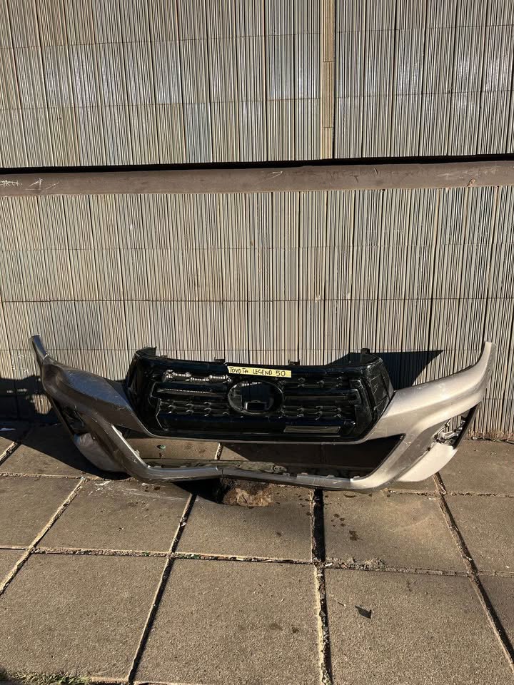 Toyota Hilux GD6 LEDGEND 50 bumper - Private Seller Toyota Hilux GD6 LEDGEND 50 bumper - Private Seller