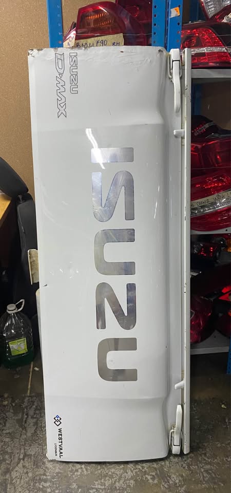 Isuzu Dmax 2020 single cab Tailgate - Private Seller Isuzu Dmax 2020 single cab Tailgate - Private Seller