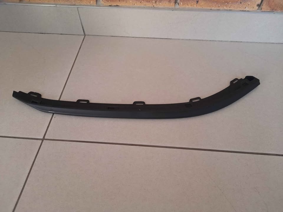 VW GOLF 7 GTI BRAND NEW FRONT BUMPERS CORNER SPOILERS FORSALE