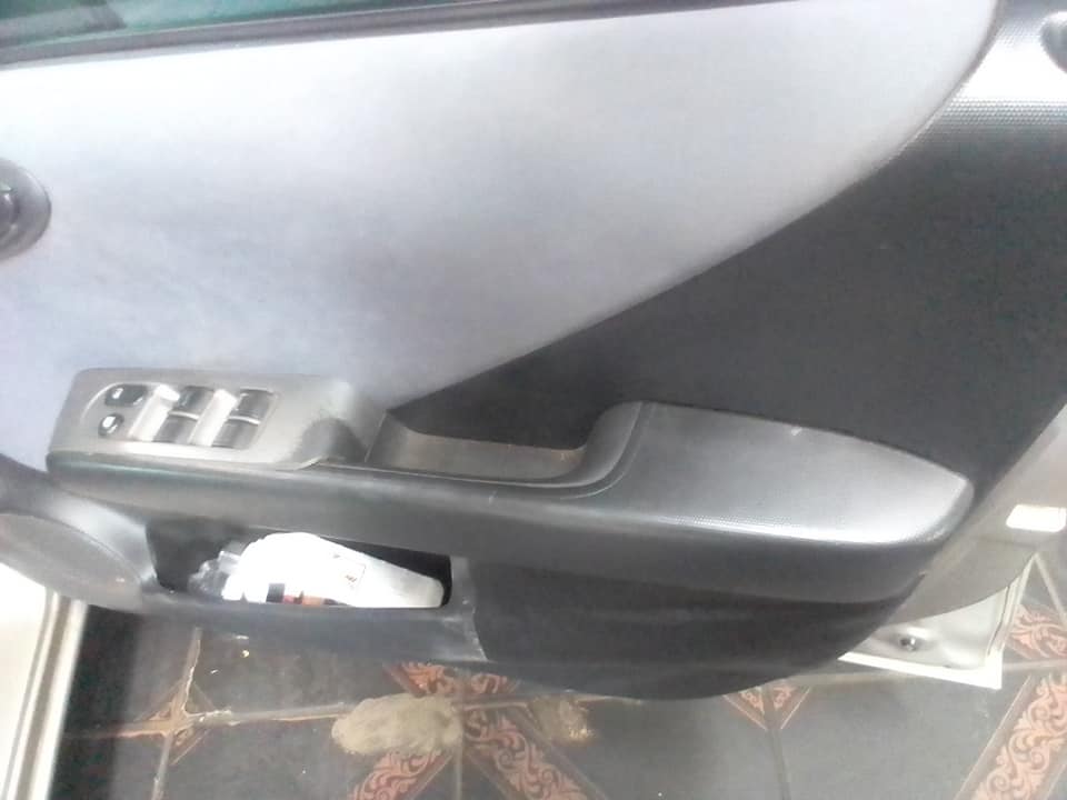 2006 Honda jazz 1.5 Petrol Automatic, sparekey Grey