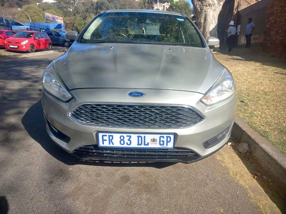2017 FORD FOCUS SEDAN 1.0 ENGINEPETROL, MANUAL,87000KMS, SILVER COLOR