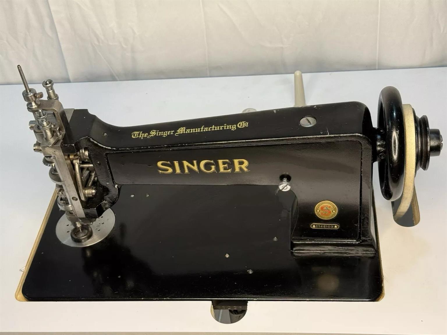 SINGER 114e103 CHAIN STITCH EMBROIDERY MACHINE | Junk Mail Marketplace