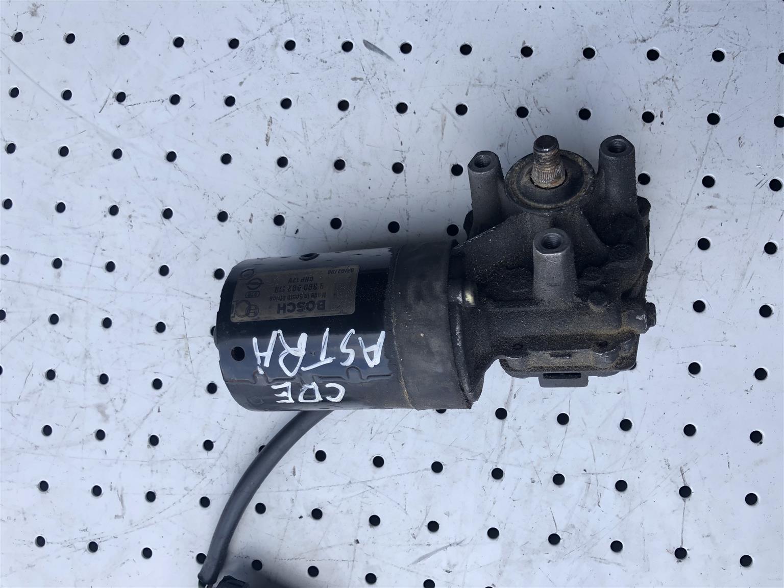 OPEL ASTRA WIPER MOTORS - Private Seller OPEL ASTRA WIPER MOTORS - Private Seller