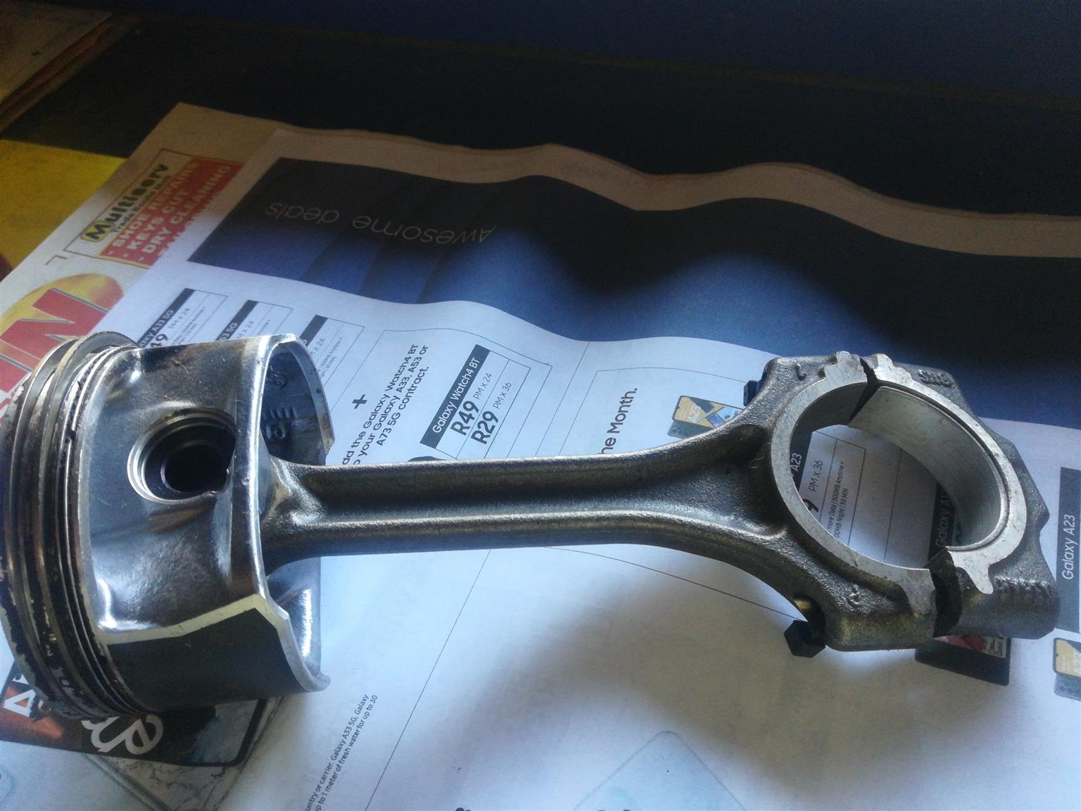 Vw polo 1,6 CLs pistons and conrods set - Private Seller