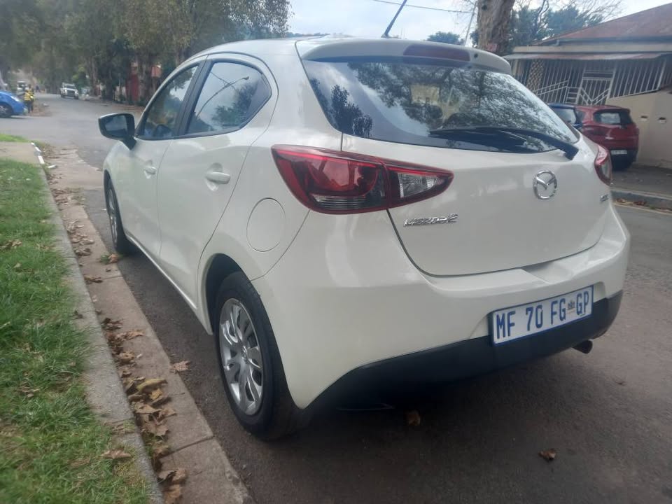 2017 Mazda 2 SKYACTIVE TECHNOLOGY 1.5 Petrol, Manual, White, 79000kms
