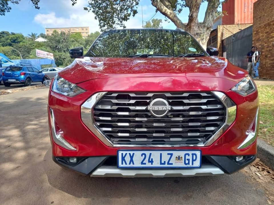 2022 Nissan Magnite 1.0 Petrol, Automatic, Maroon, 19000kms